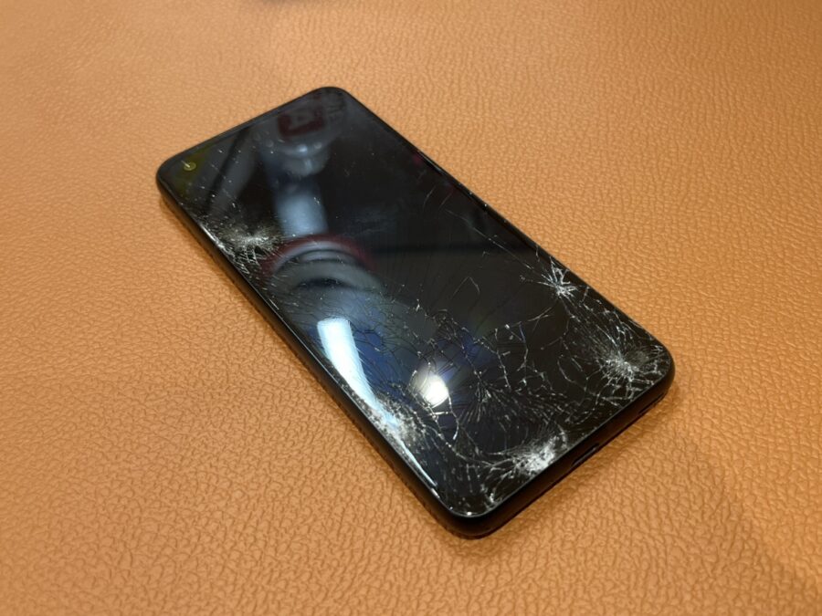 画面が割れてしまったASUS ZenFone8（エイスース　ゼンフォン）の修理を行いました【スマホ修理工房仙台PARCO2店】