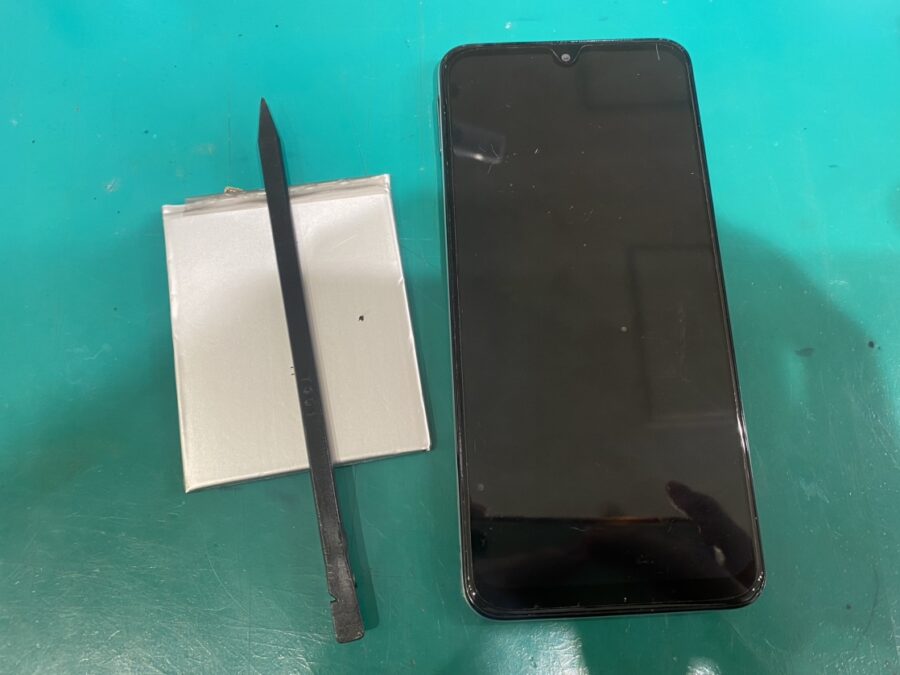Galaxy A30(SCV43)のバッテリー交換はぜひ当店へ！【スマホ修理工房新宿PePe店】