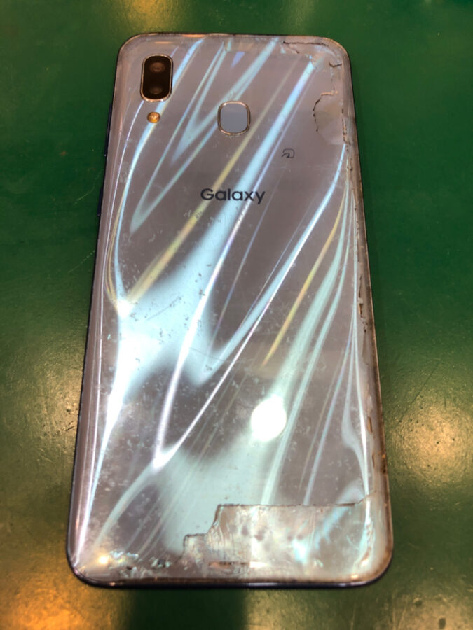 【バックパネル修理】藤沢市からお越しのお客様より、GalaxyA30 (ギャラクシ―A30)をお持ち込みいただきました！