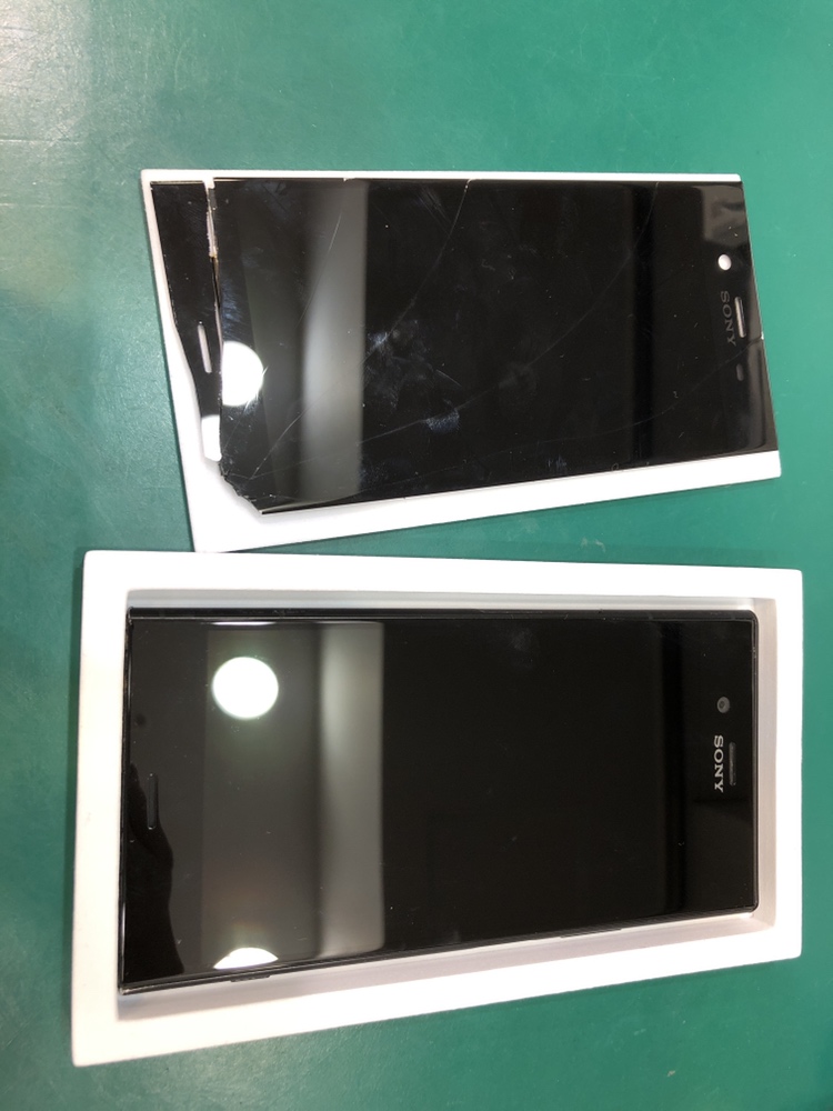 【画面割れ交換修理】茅ヶ崎からお越しのお客様より、XperiaXZ1(エクスペリアエクスゼット1)をお持ち込みいただきました！