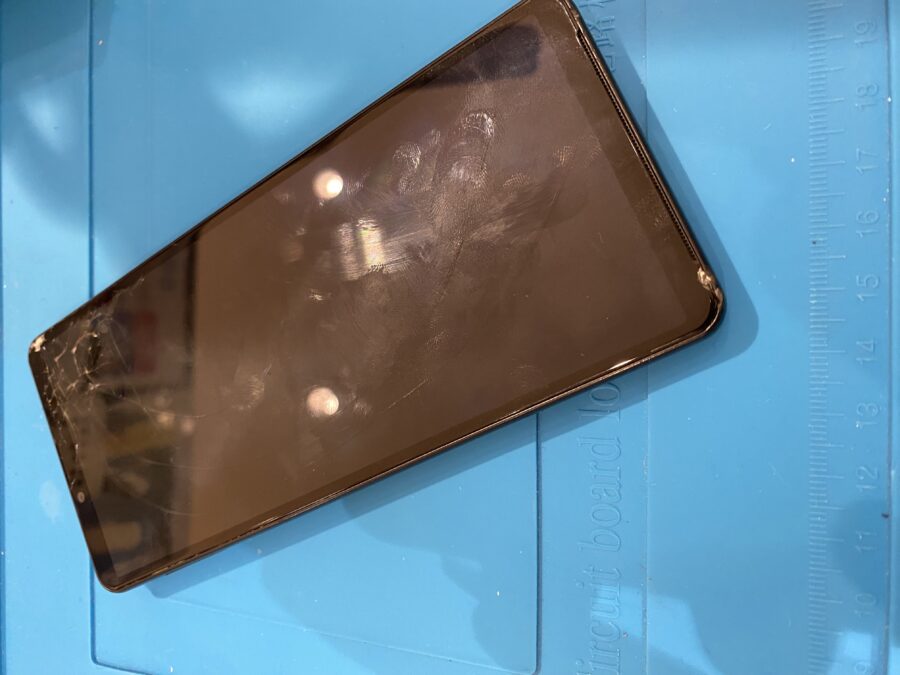 落下させてしまいまともに操作が出来ないXperia10Ⅳ(エクスペリア)のフロントパネル修理をご依頼頂きました!