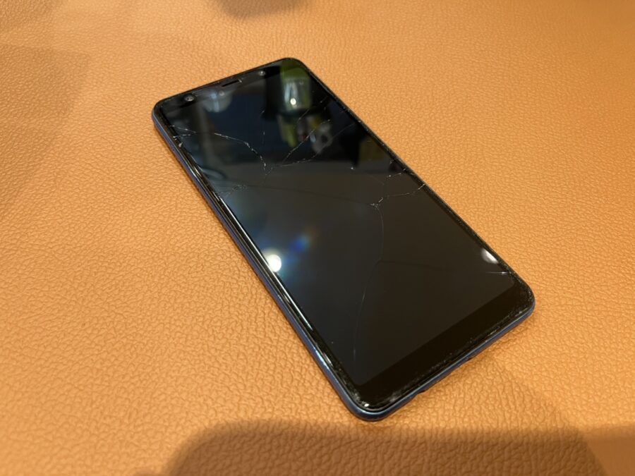 落下の衝撃で画面の壊れたGalaxyA7(ギャラクシーエーセブン)お持ち込み頂きました!【スマホ修理工房仙台PARCO2店】