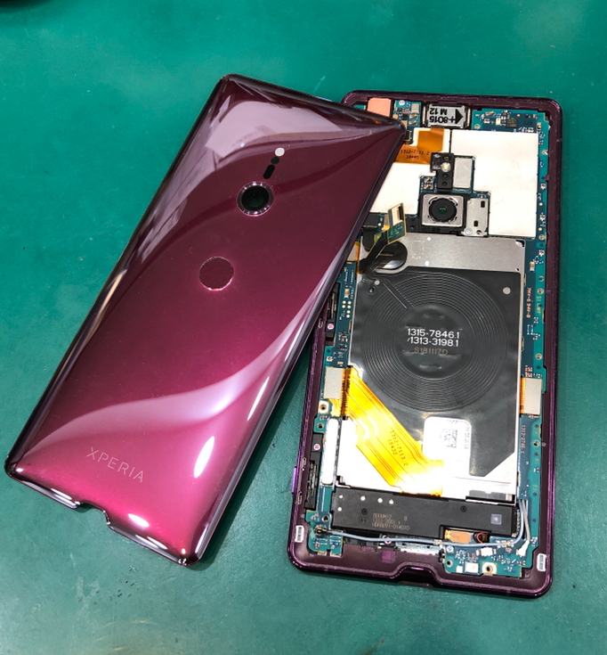 【バッテリー修理】茅ヶ崎市からお越しのお客様より、XperiaXZ3(エクスペリアXZ3)をお持ち込みいただきました！