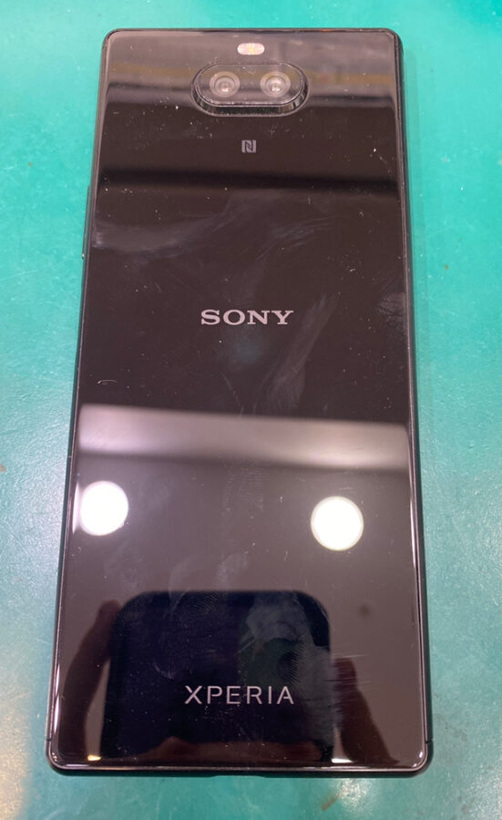 【バッテリー修理】茅ヶ崎市からお越しのお客様より、Xperia 8(エクスペリア8)をお持ち込みいただきました！