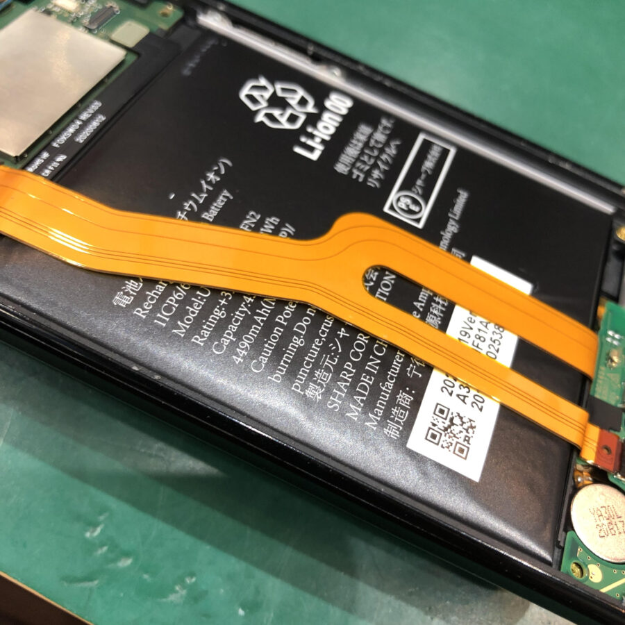 AQUOS sense4（SH-41A/SH-M15）のバッテリー膨張！！画面浮きは膨張のサインです📱✨【池袋P'パルコ本店】