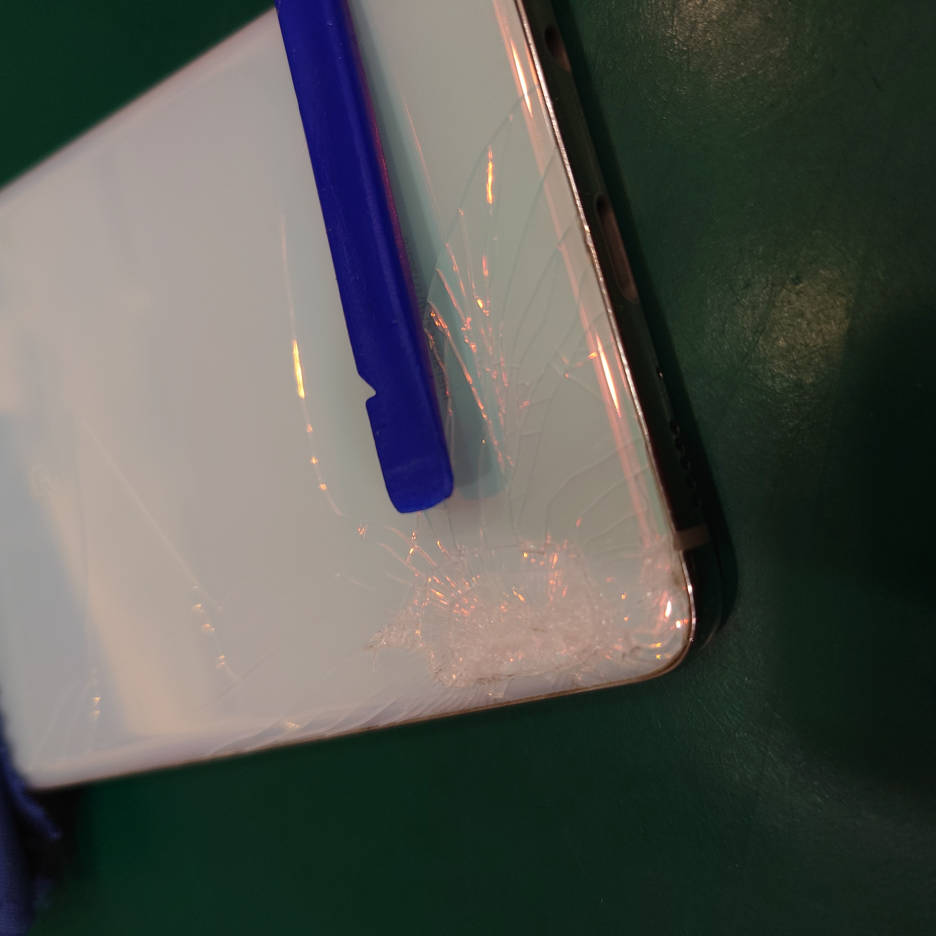 【バックパネル交換修理】藤沢市からお越しのお客様より、Galaxy S10(ギャラクシーS10)をお持ち込みいただきました！