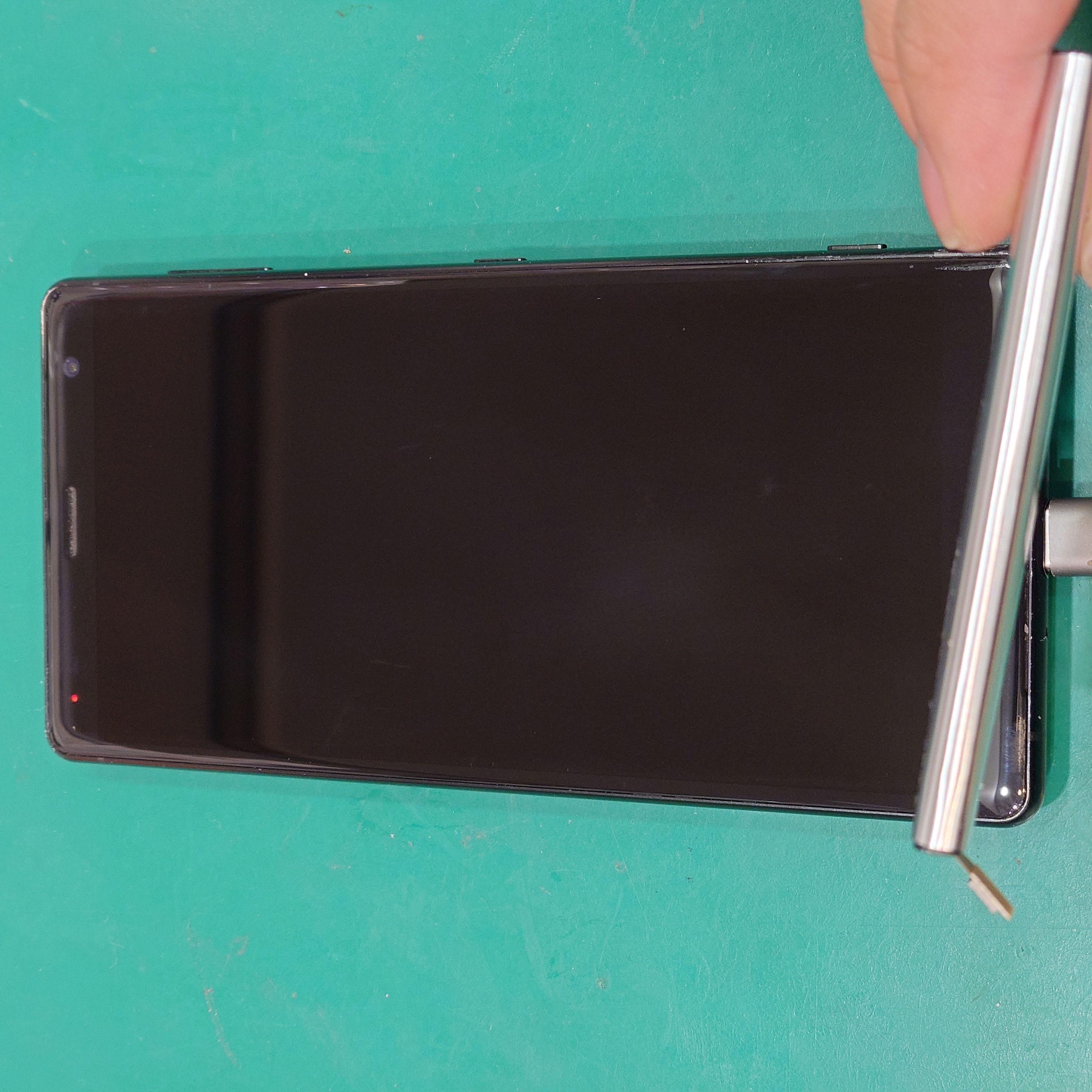 【バッテリー交換修理】藤沢市からお越しのお客様より、Xperia XZ2(エクスペリア XZ2)をお持ち込みいただきました！