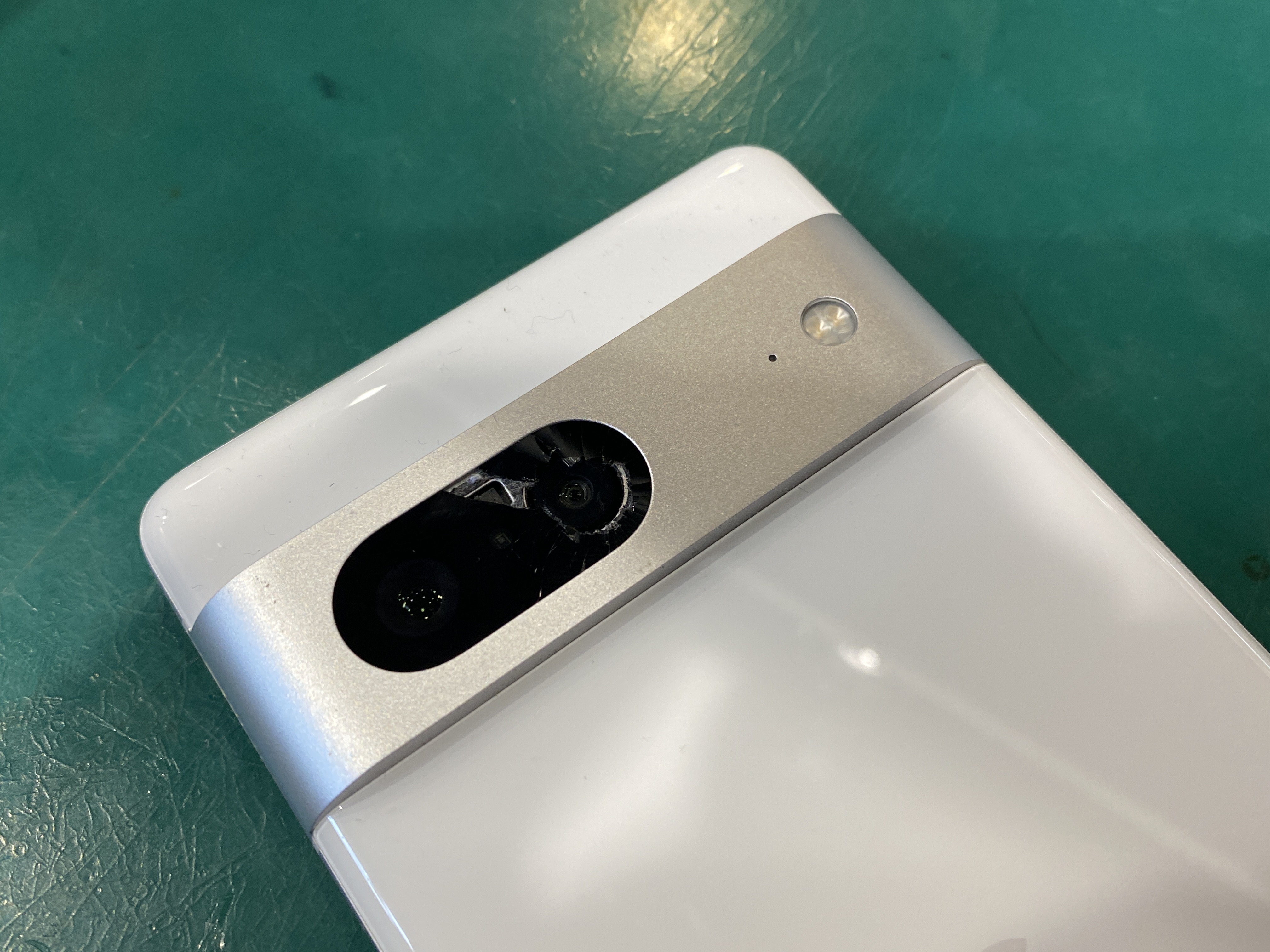 Pixel７(ピクセル)のカメラレンズ割れ修理可能です！スマホ修理工房ペリエ千葉店で即日の修理ができるかも！
