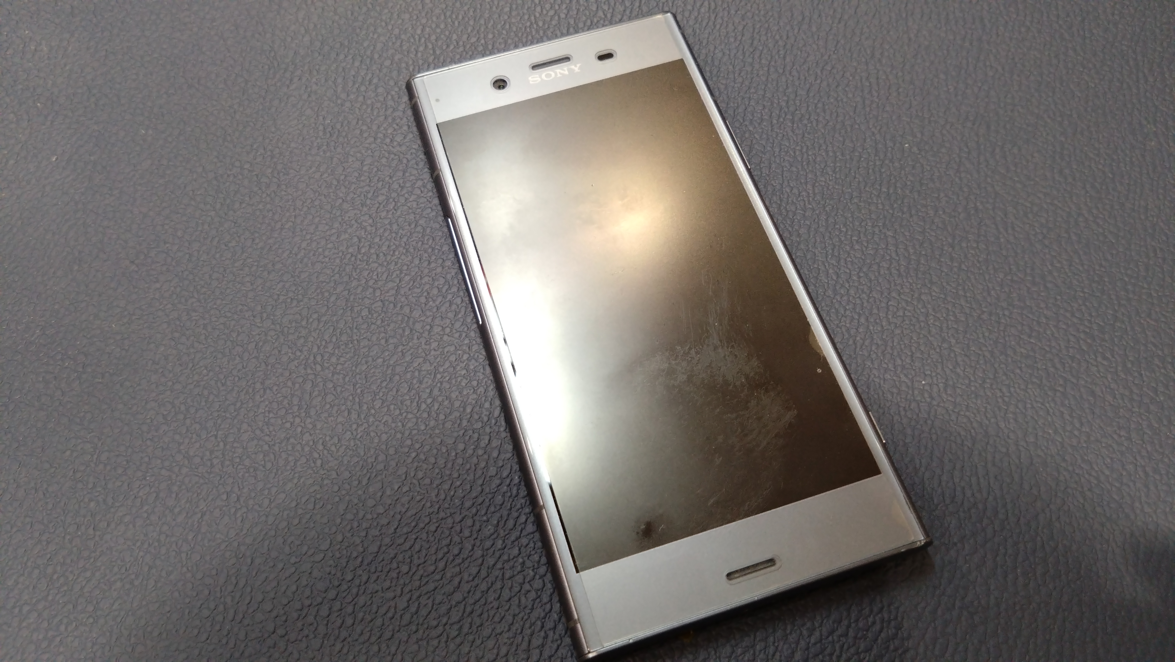 電源のつかなくなってしまったXperiaXZ1(エクスペリア)バッテリーの交換を行いました!【スマホ修理工房仙台PARCO2店】