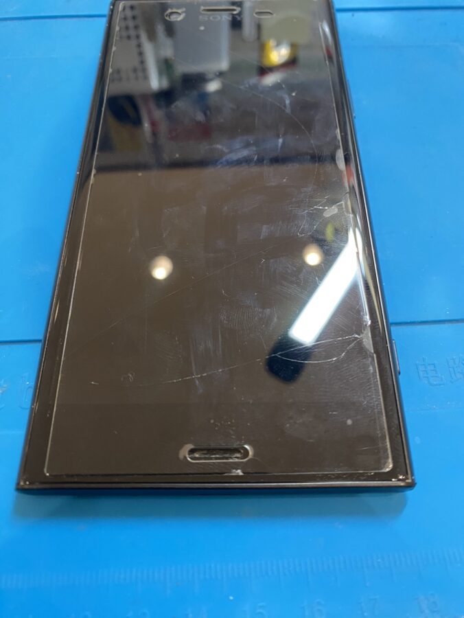 電源がつかなくなってしまったXperiaXZ1(エクスペリア)バッテリーの交換を行いました!【スマホ修理工房仙台PARCO2店】