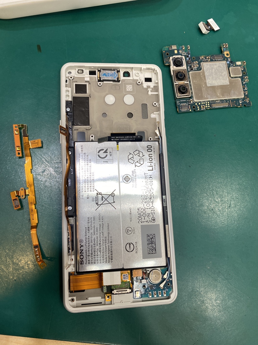 【電源ボタン交換修理】藤沢市からお越しのお客様より、Xperia10Ⅱ (エクスペリア10Ⅱ)をお持ち込みいただきました！