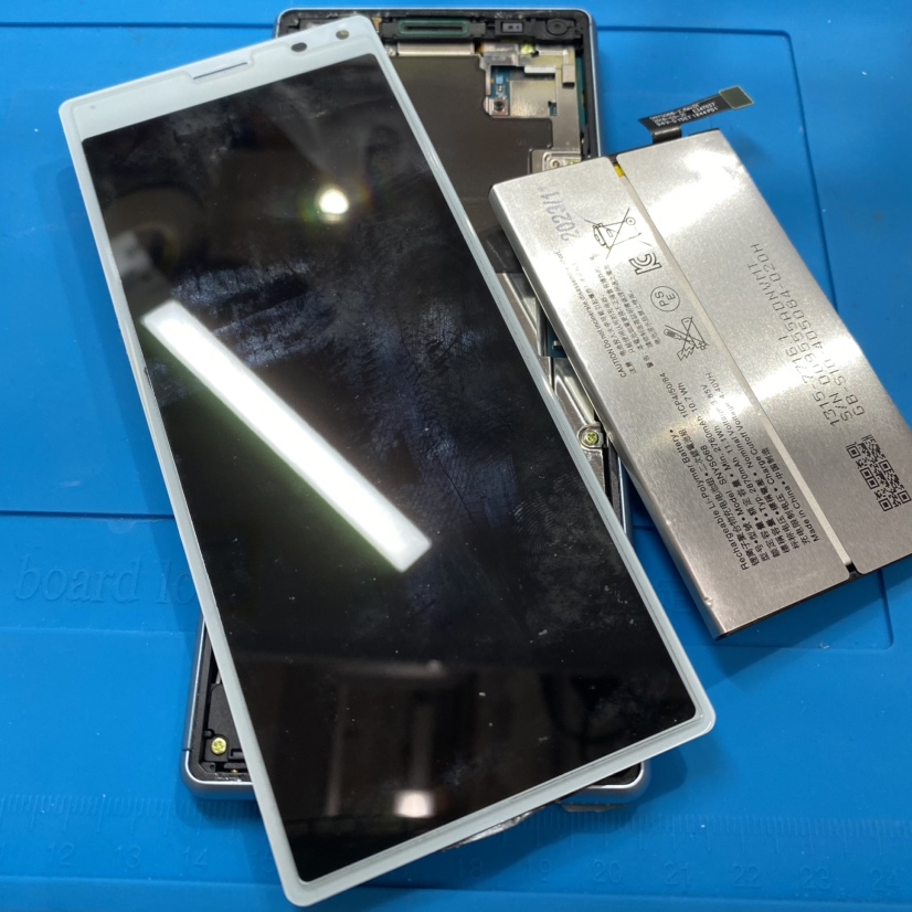 Xperia8（エクスペリア）をお持ち込み頂きました。【スマホ修理工房池袋P’パルコ店】