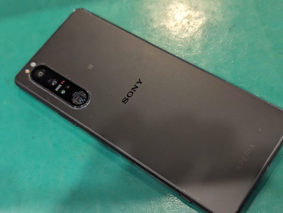 Xperia 1Ⅲ(エクスペリア)SO-51B,SOG03,XQ-BC42のバッテリー交換ならスマホ修理工房ペリエ千葉店にお問い