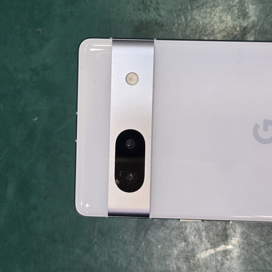 【カメラレンズ交換修理】藤沢市からお越しのお客様より、Google Pixel7a(グーグルピクセル)をお持ち込みいただきました