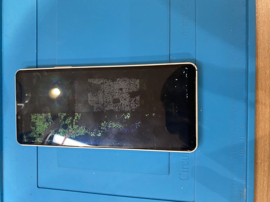 映っている物を見る事が出来ないXperia10Ⅳ(エクスペリアテンマークフォー)パネル修理を行いました!