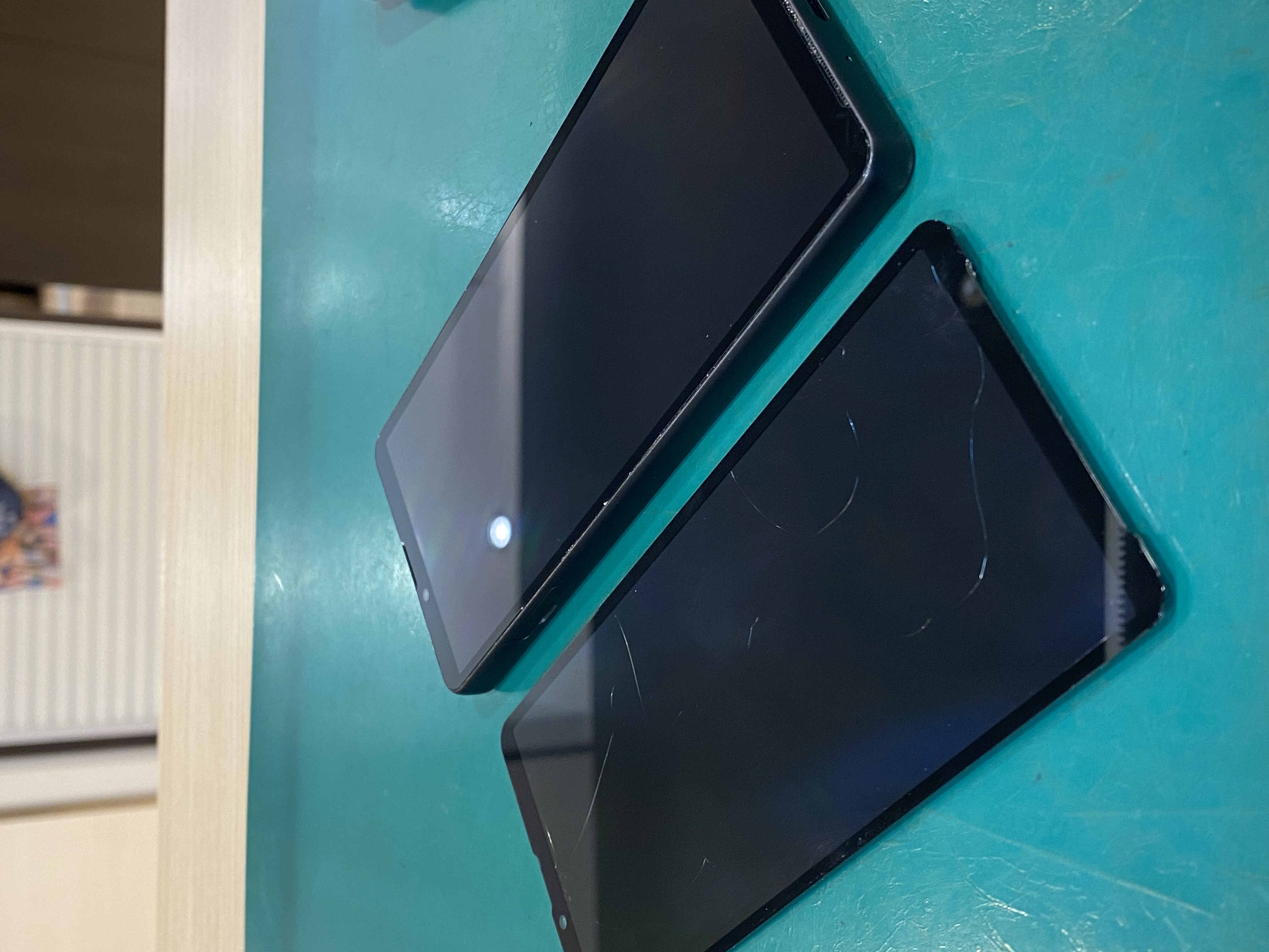 Xperia 10V(エクスペリア)の画面が割れてしまった！スマホ修理工房ペリエ千葉店でご相談ください！