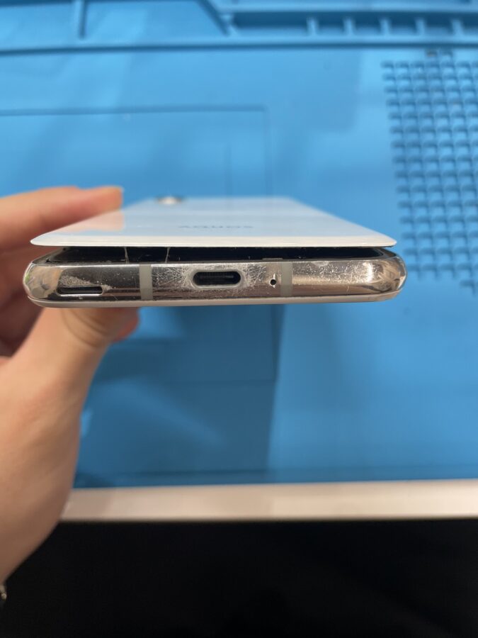 SHARP AQUOS R2（アクオス）をお持ち込み頂きました。【スマホ修理工房池袋P’パルコ店】