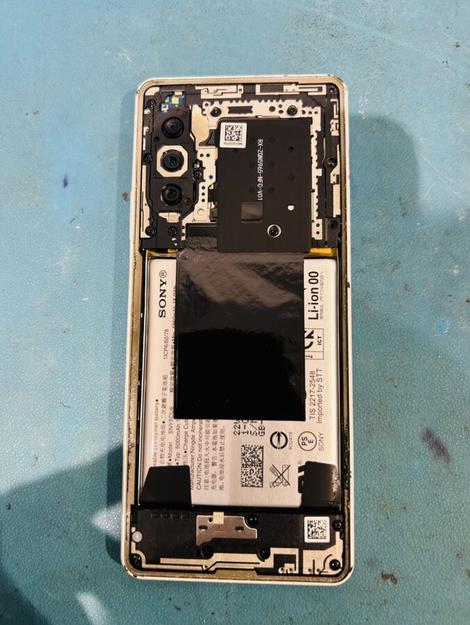 半日も持たないSony Xperia 10Ⅳのバッテリー交換ならデータそのまま、即日修理のスマホ修理工房渋谷店！