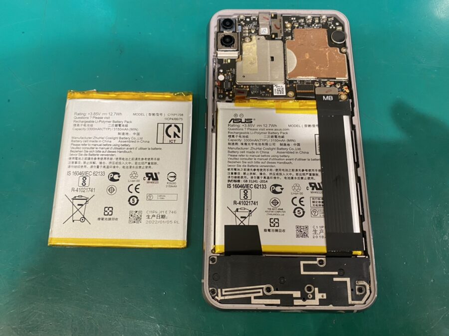 ASUS Zenfone5Z(ZS620KL)のバッテリー交換も【スマホ修理工房新宿ペペ店】なら即日でお返しが可能です！！