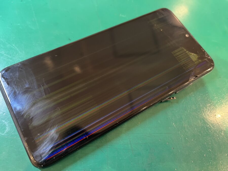 まだまだいけるHuawei(ファーウェイ)P30Lite！【スマホ修理工房新宿PePe店】で即日修理も可能です👌