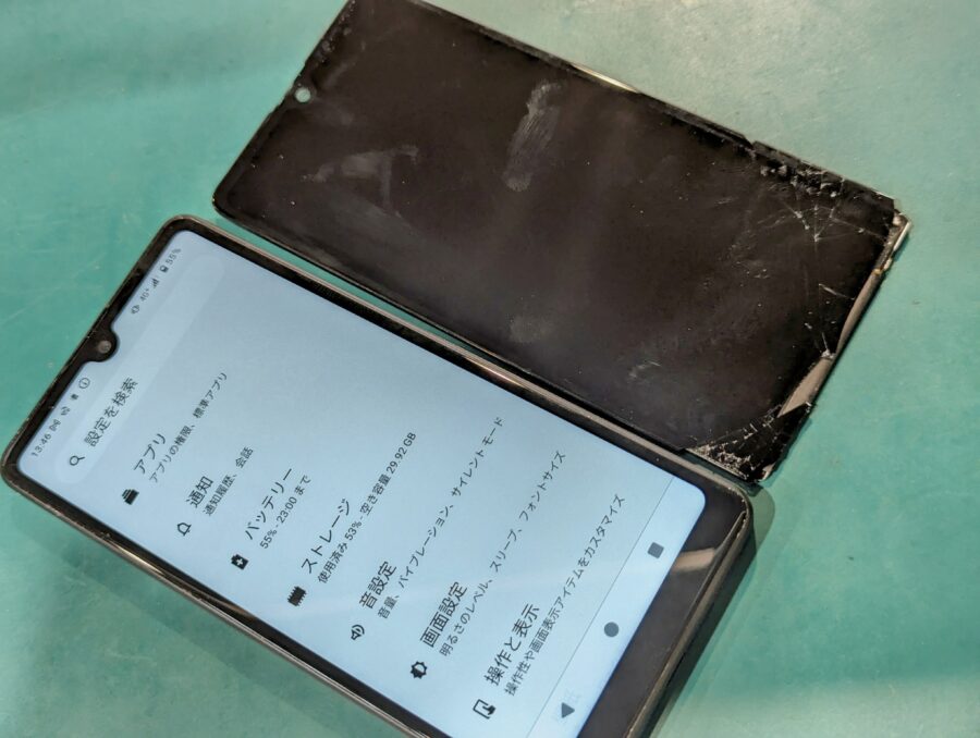 Xperia ace Ⅲ(エクスペリア)を落として画面が割れてしまった！スマホ修理工房ペリエ千葉店でご相談ください！