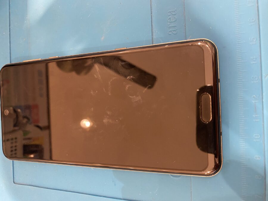 充電が直ぐになくなるAQUOSR3(アクオスアールスリー)バッテリー交換を行いました。【スマホ修理工房　仙台PARCO2店】