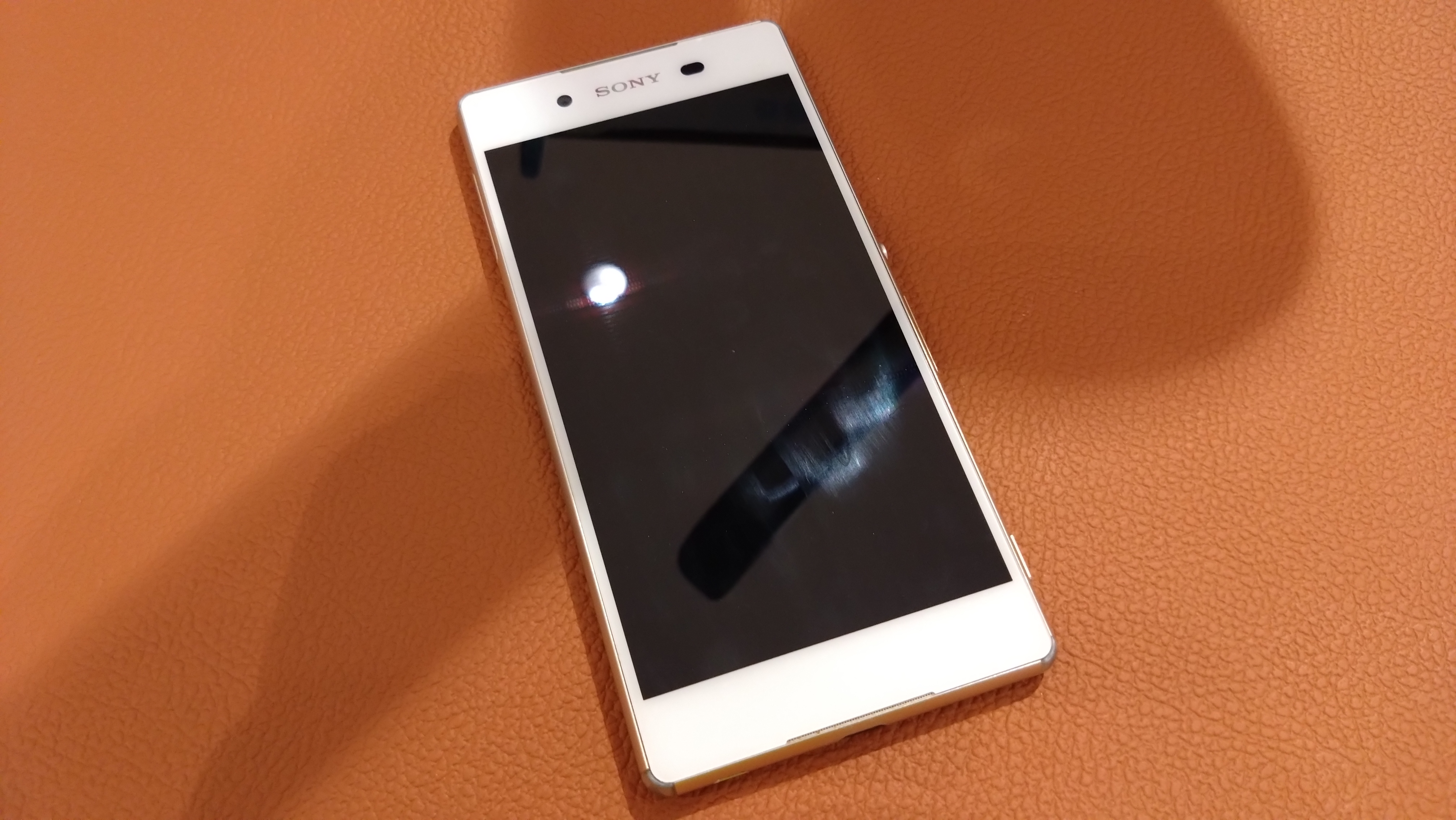 バッテリーが膨張しているXperiaZ4（エクスペリアゼットフォー）の修理を行いました!【スマホ修理工房　仙台PARCO2店】
