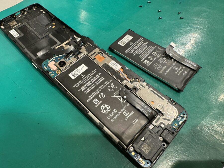 いよいよへたってきたPixel4a（ピクセル）のバッテリー交換をするなら‼【スマホ修理工房新宿PePe店】へどうぞ♪