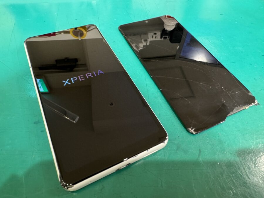 XperiaAceⅡ(SO-41B)の画面交換修理も可能な【スマホ修理工房新宿PePe店】は西武新宿駅徒歩1分♪