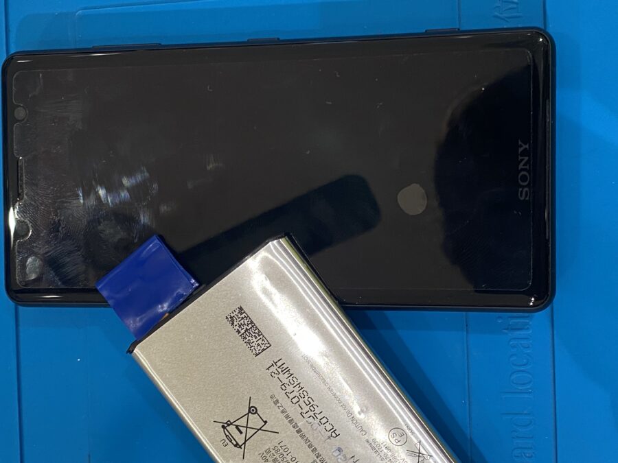 バッテリーの劣化が気になるXperiaXZ2compact(エクスペリアエックスゼットツーコンパクト)修理を行いました!
