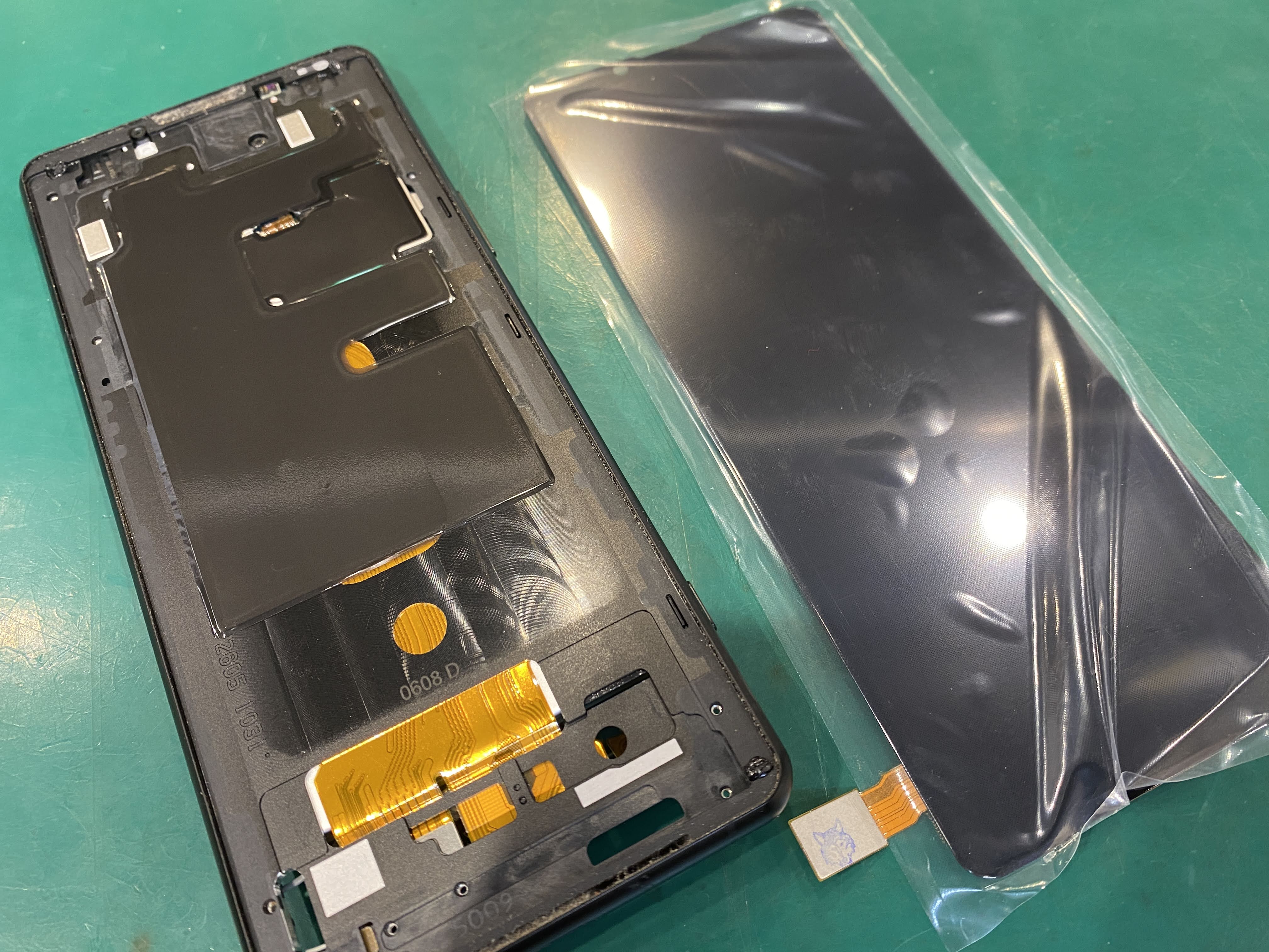 Xperia5Ⅲの画面交換ならスマホ修理工房ペリエ千葉店にお任せください！