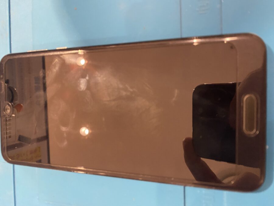 充電が直ぐになくなってしまうAQUOSR2(アクオスアールツー)バッテリー交換で解決!【スマホ修理工房　仙台PARCO2店】