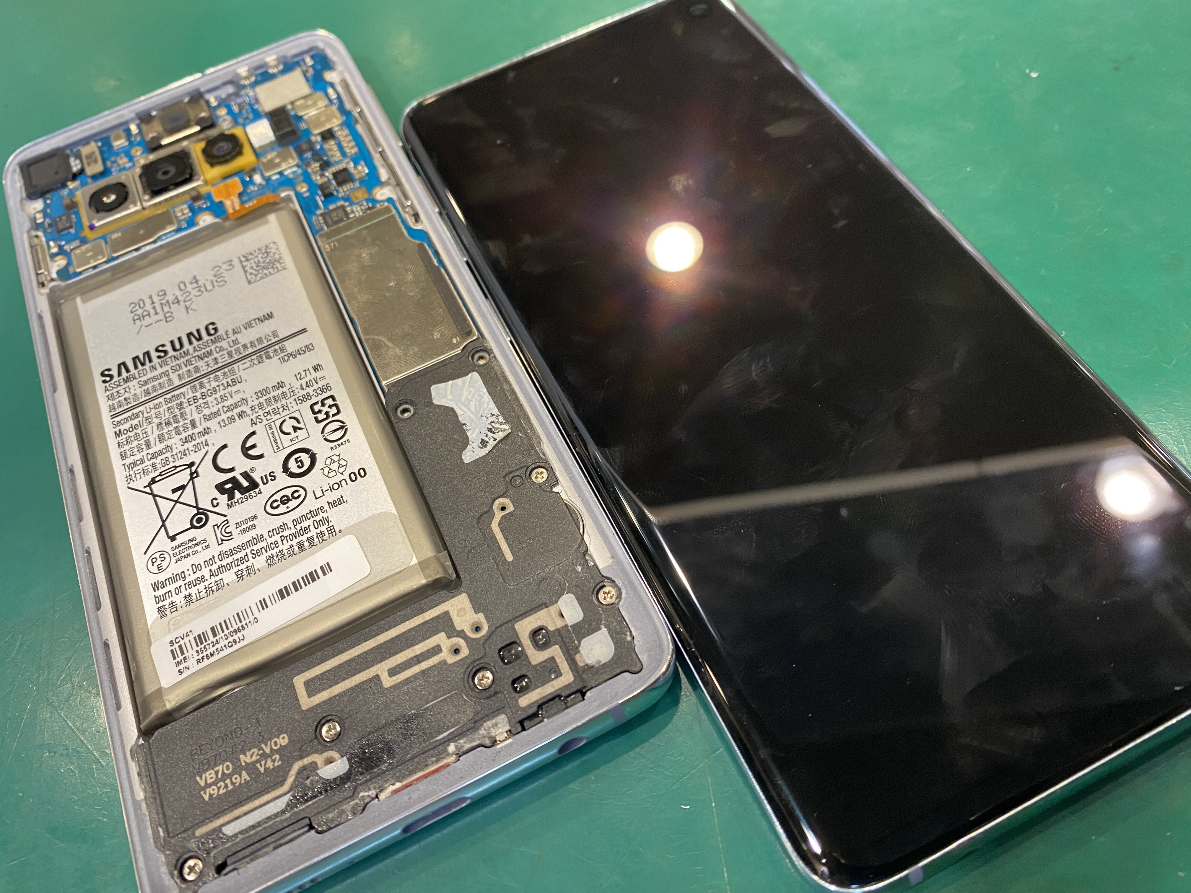 Galaxy S10を落としてタッチが効かない！そんなときは千葉駅から徒歩1分のスマホ修理工房ペリエ千葉にお越しくださいませ！