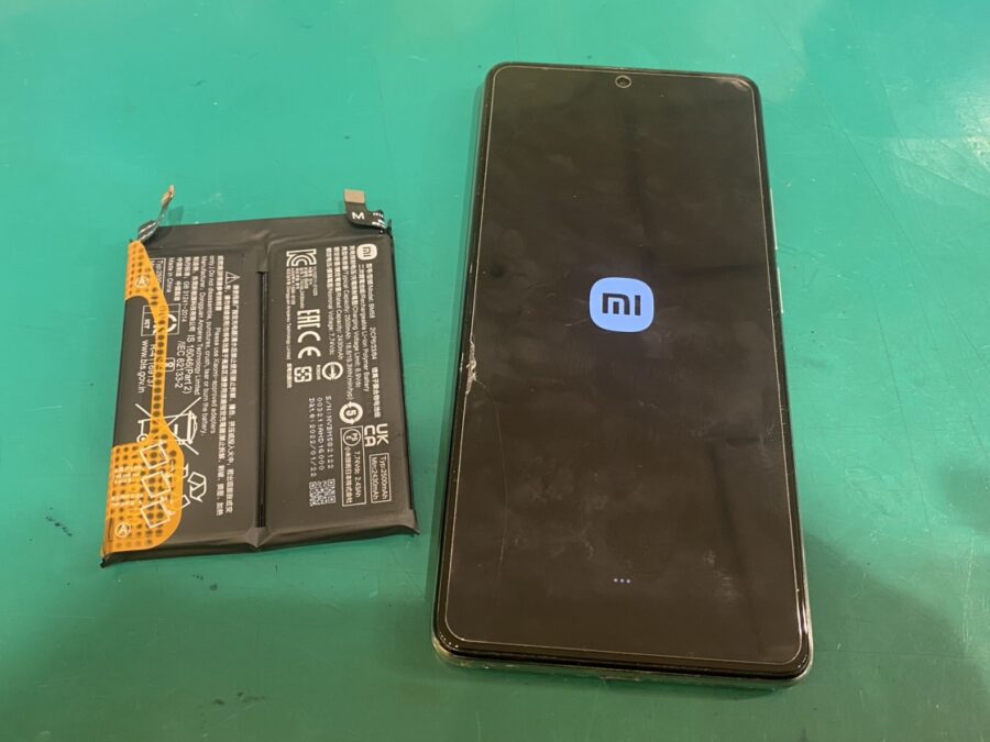 持ちが悪くなってきたXiaomi 11T Pro（シャオミ）のバッテリー交換をするなら‼【スマホ修理工房新宿PePe店】へどうぞ
