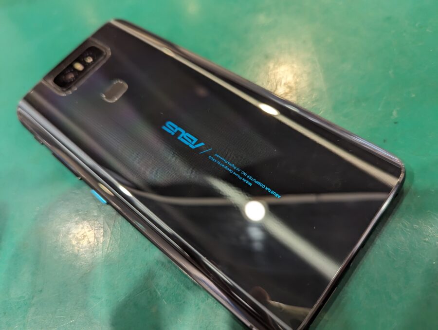 ASUS Zenfone6(ゼンフォン)の電源が急に入らなくなった！スマホ修理工房ペリエ千葉店にお問い合わせください！