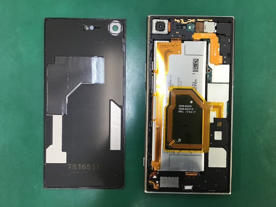 スマホ修理工房王子店/Xperia XZPremiumのバッテリー交換をいたしました！