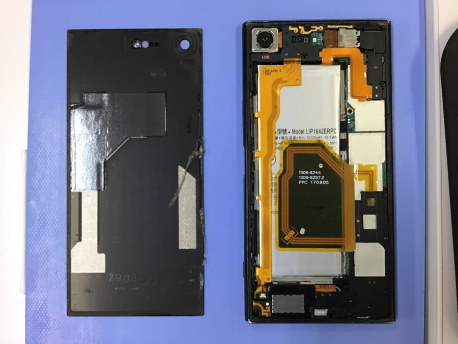 スマホ修理工房王子店/Xperia XZpremiumのバッテリー交換をいたしました！