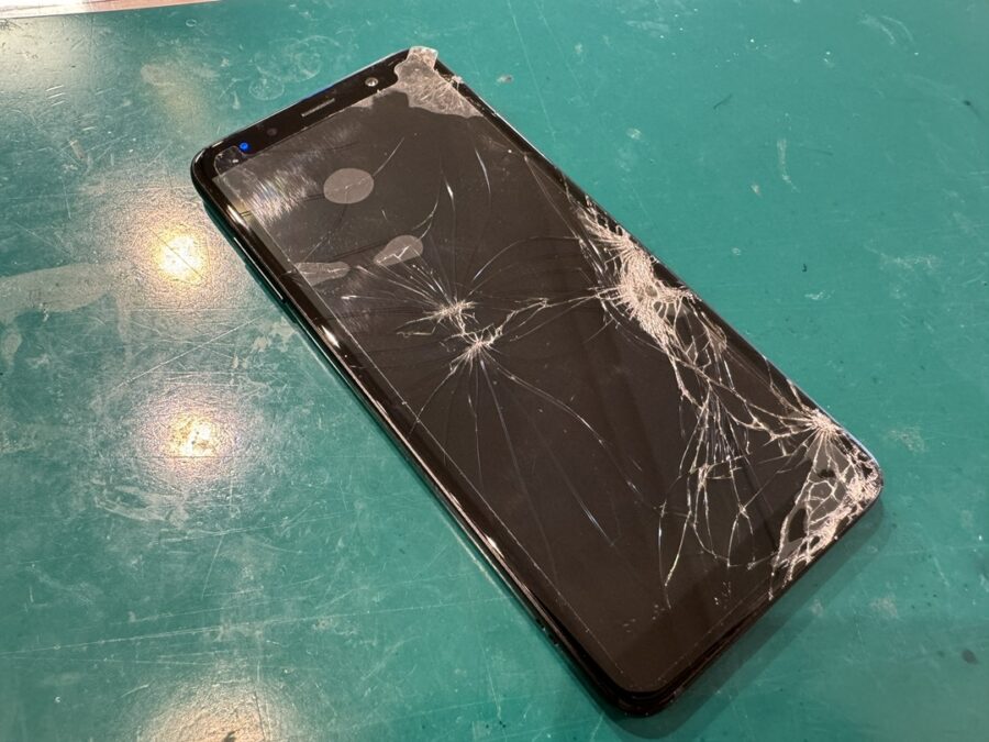 Galaxy Feel2(ギャラクシー)SC-02Lの外装交換修理！【スマホ修理工房　新宿PePe店】