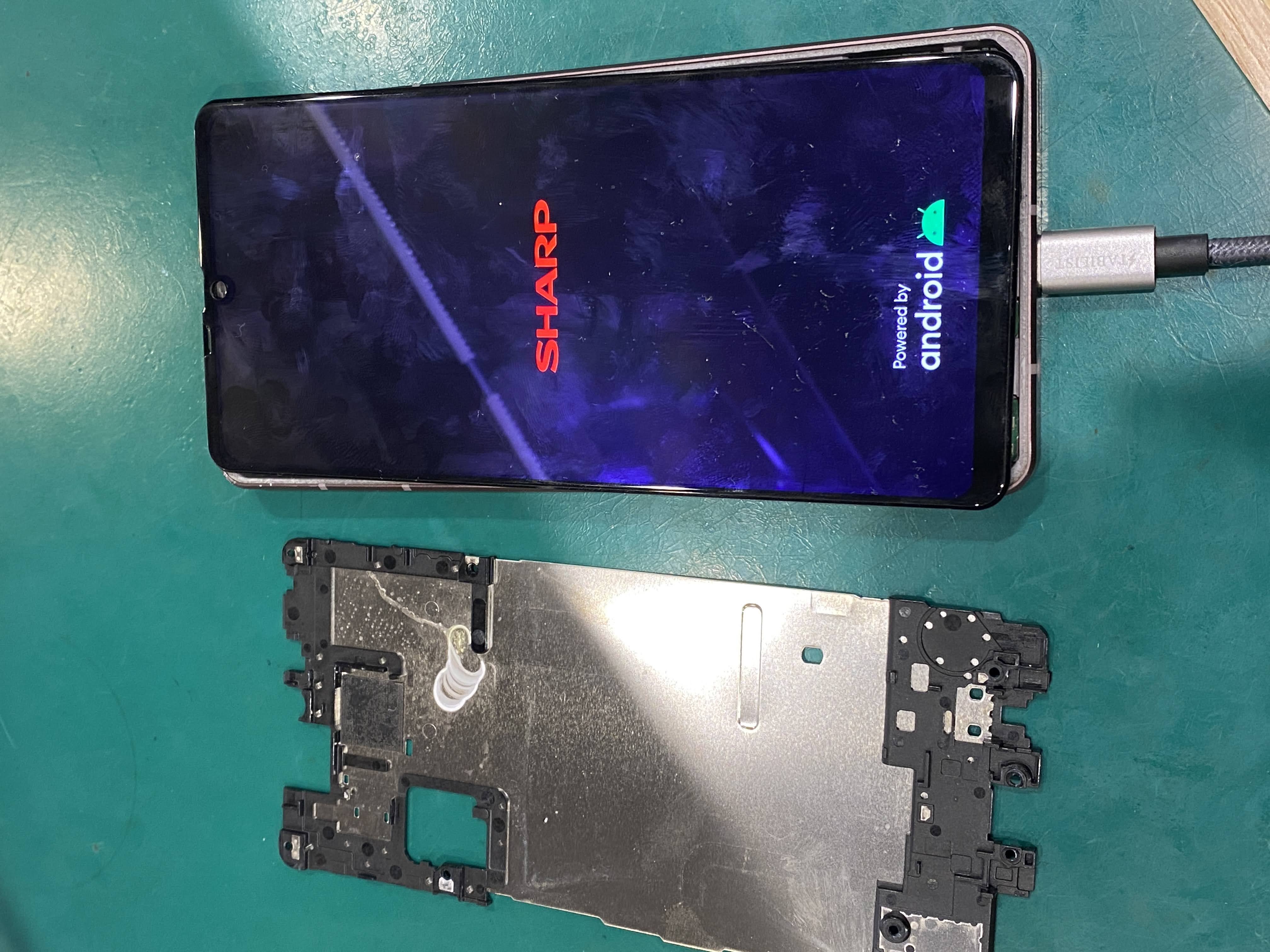 AQUOS sense7をお風呂に落としちゃった！そんなときは千葉駅から徒歩1分のスマホ修理工房ペリエ千葉店にご相談下さい。