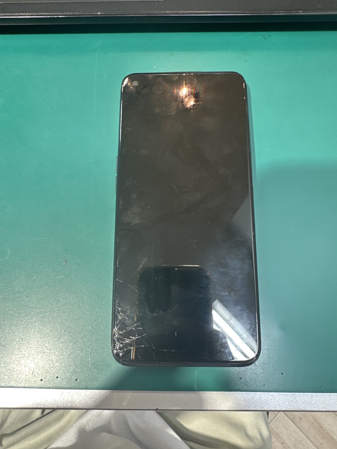 OPPO A54 5G の液晶破損、画面がタッチできなくなった！？直して見せます！【スマホ修理工房ココリア多摩センター店】
