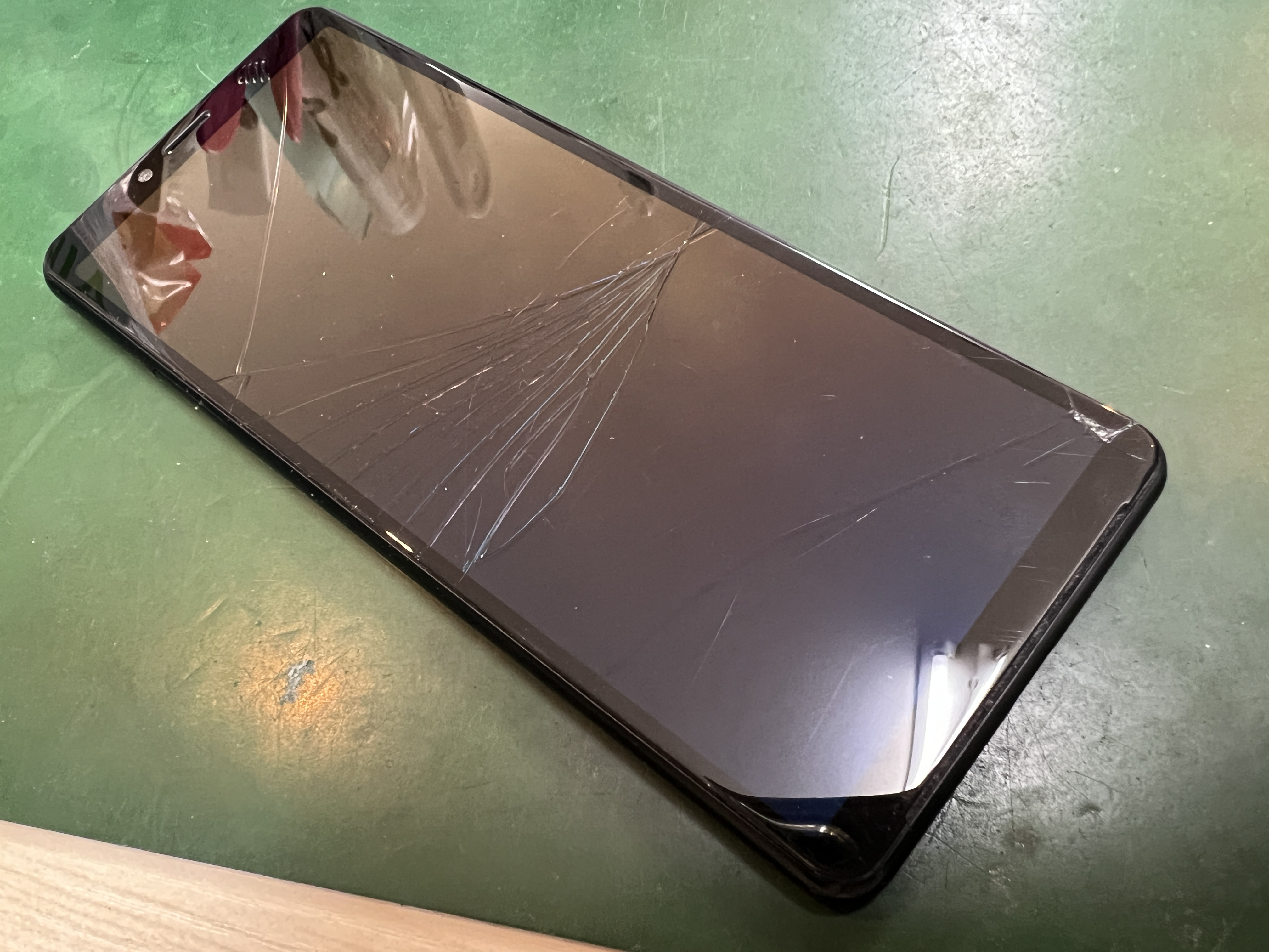 Xperia 10Ⅱ画面交換のご依頼をいただきました！スマートフォンでお困りの際は「スマホ修理工房 葛西店」へご相談ください！
