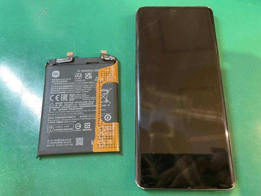 充電の調子が悪いXiaomi 12X(シャオミ) のバッテリー交換を行いました！【スマホ修理工房新宿PePe店】