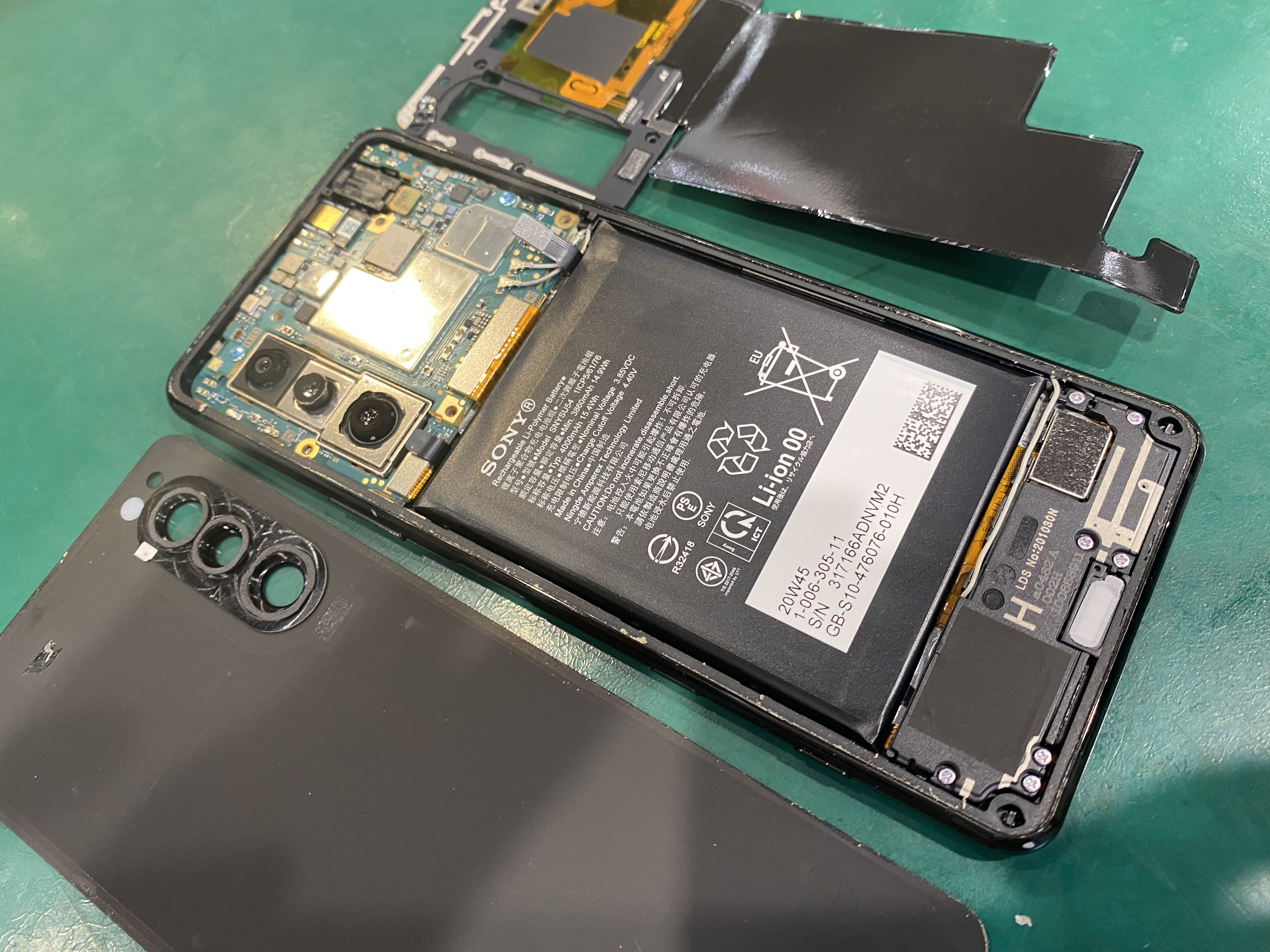 Xperia 5Ⅱの液晶が壊れた！そんな時はスマホ修理工房ペリエ千葉にご相談を！