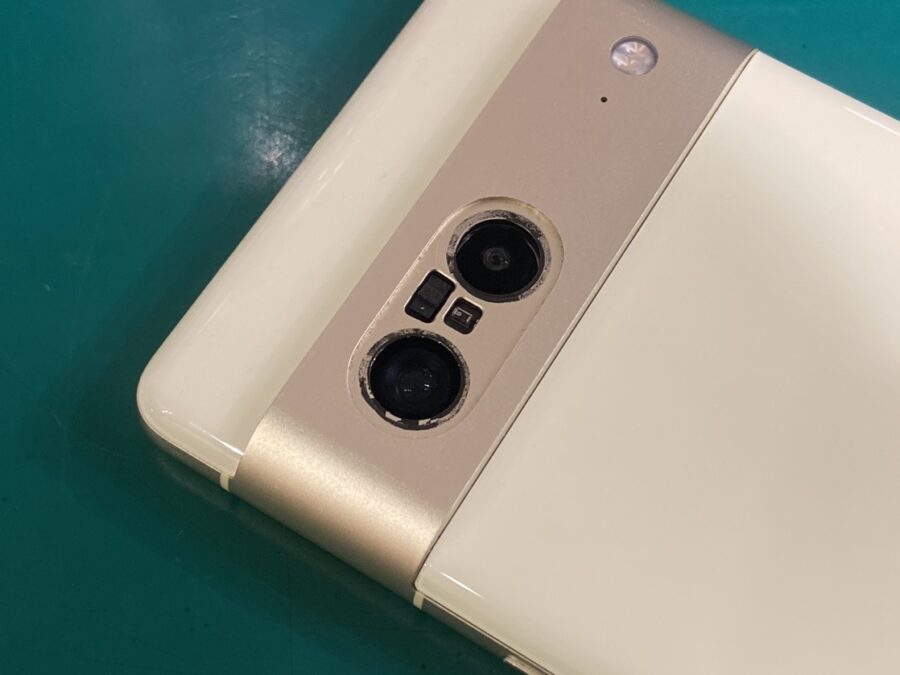 突然のアウトカメラガラス割れ😱 Google Pixel7(グーグルピクセル)【スマホ修理工房新宿PePe店】
