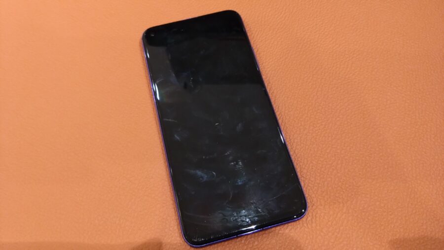 充電の減りが早いHUAWEI nova5T(ファーウェイ)バッテリー交換を行いました!【スマホ修理工房仙台パルコ2店】