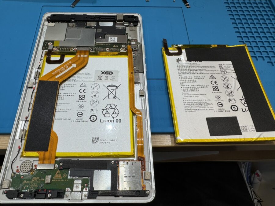 HUAWEI MediaPad M3 8.4（ファーウェイ）をお持ち込み頂きました。【スマホ修理工房池袋P’パルコ店】