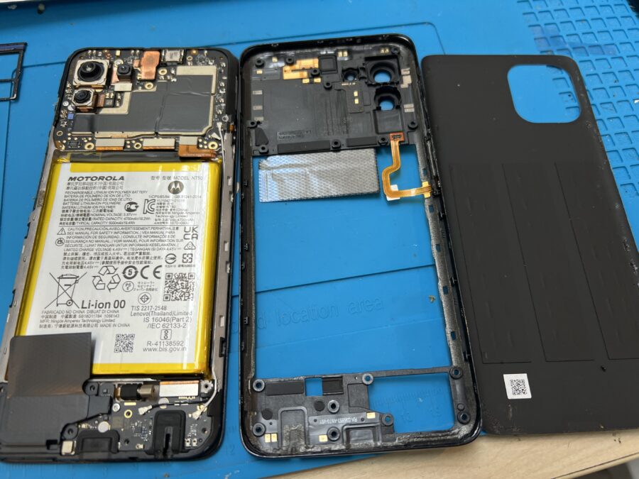 motorola edge 20 fusion 画面交換修理のご依頼をいただきました！