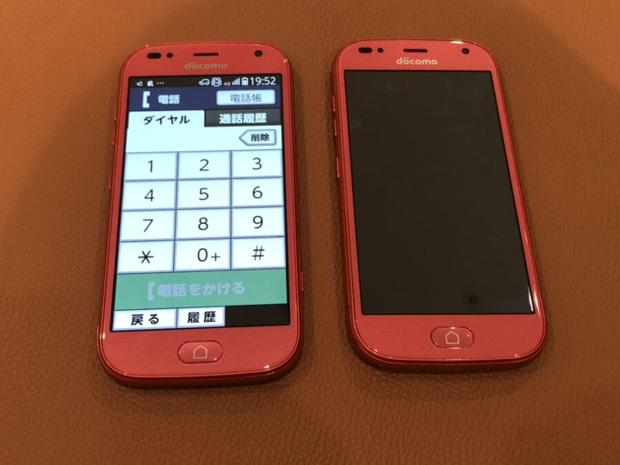 画面がつかなくなったらくらくスマートフォン（F-04K）の外装交換の修理を行いました。【スマホ修理工房　仙台PARCO2店】