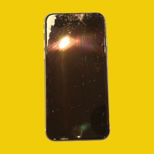 割れても安心してください！綺麗になります(`･ω･´)b【スマホ修理工房天神地下街店】