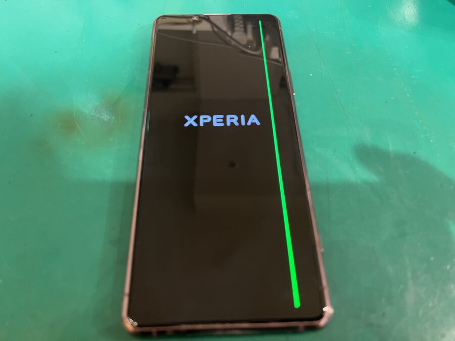 Xperia 10Ⅳ（エクスペリア）の画面が真っ青💦データ取り出しのためには画面交換を！【スマホ修理工房新宿PePe店】